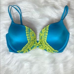 Victoria’s Secret Very Sexy Push Up Bra 34DD